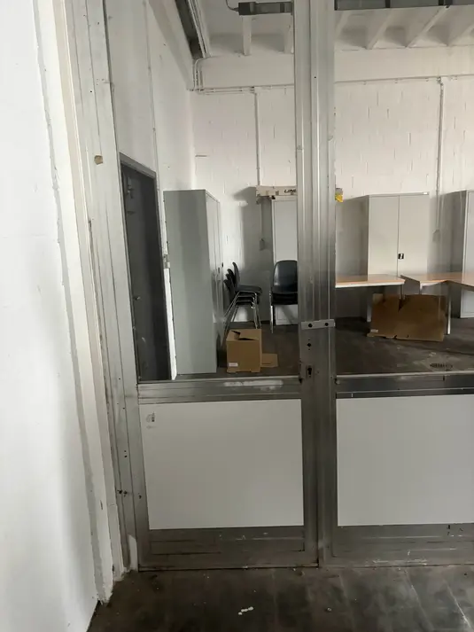 Photo des portes qui séparent les deux salles